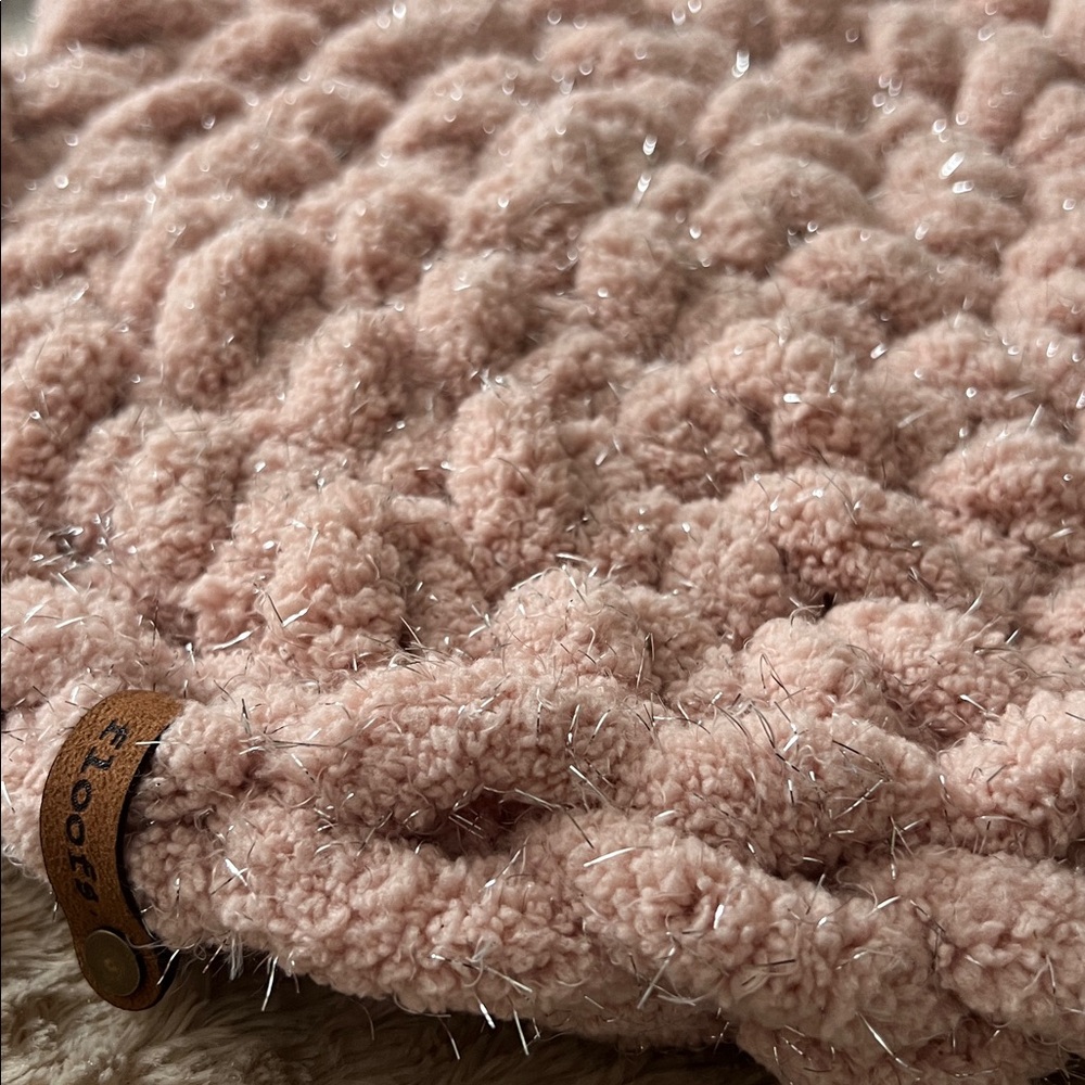 Handcrafted Cat Bed Pet Bed Small Dog Bed Biscuit Dough - Picture 3 of 7